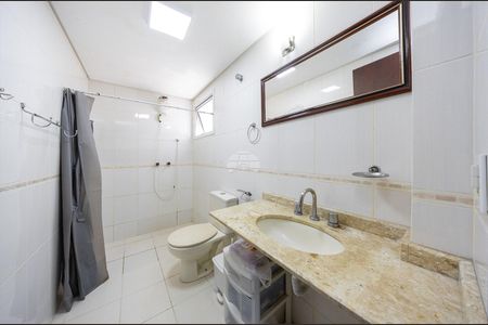 8_photo/94dce37a41.4bd2615f33144f40-ATLAS-2d48f0cf-e69e-437e-906c-8e9d72fe4002.jpg de casa à venda com 5 quartos, 178m² em Vila Izabel, Curitiba