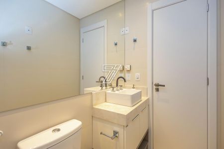 25_photo/94dce37a51.0dd60a32e9732c6f-ATLAS-50b82573-d49e-4e2c-bbaa-4d8ef24a6331.jpg de apartamento à venda com 2 quartos, 71m² em Água Verde, Curitiba