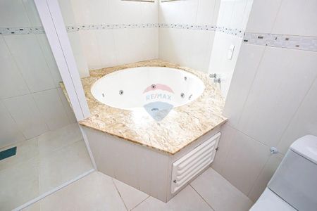 32_photo/94dce37b51.aef4de6394ba8e6d-ATLAS-0143b7a9-5b9a-4854-a449-8dbe2846146d.jpg de casa à venda com 5 quartos, 245m² em Água Verde, Curitiba