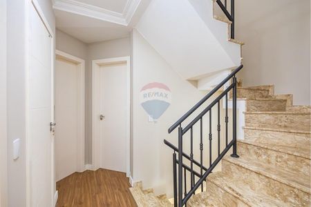 22_photo/94dce37b51.aef4de6394ba8e6d-ATLAS-4dd7c852-c135-4455-a963-b962dd541f3b.jpg de casa à venda com 5 quartos, 245m² em Água Verde, Curitiba