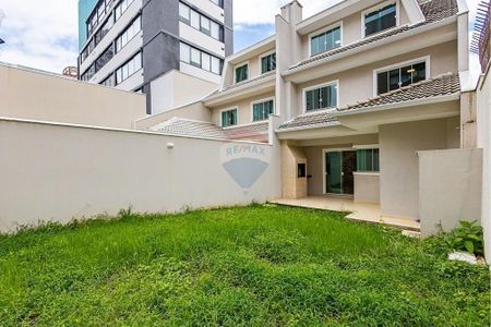 21_photo/94dce37b51.aef4de6394ba8e6d-ATLAS-ee082036-e97f-416f-9034-2f23f7c19e6e.jpg de casa à venda com 5 quartos, 245m² em Água Verde, Curitiba