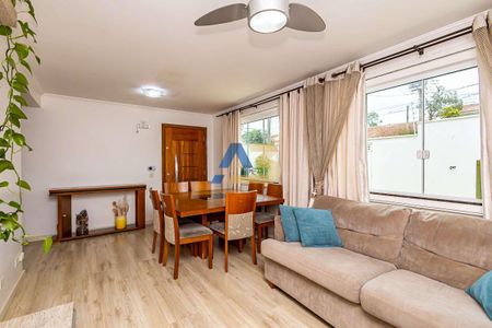 3_photo/94dce37b6f.1aa5b8f538f3adaf-ATLAS-ae5faee7-6f95-4e37-9e26-c2015301b3af.jpg de casa à venda com 3 quartos, 152m² em Água Verde, Curitiba