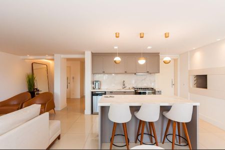 2_photo/94dce37bb7.8406d85b1cc03178-ATLAS-43540e76-7b41-4f8e-aecf-8c8a3a7f28e0.jpg de apartamento à venda com 3 quartos, 134m² em Portão, Curitiba