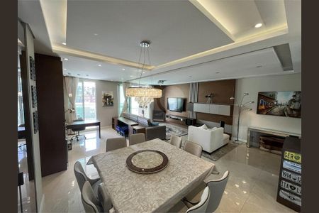 2_photo/94dce37be5.f87c5f63b588f4d4-ATLAS-ed17e0ab-df35-46af-b40c-5ebfcd10c763.jpg de apartamento à venda com 3 quartos, 169m² em Água Verde, Curitiba