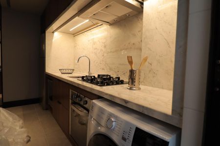 2_photo/94dce37be7.ceff8192393c33de-ATLAS-0b0336b9-ea63-44a4-9167-a82e624d01ac.jpg de apartamento à venda com 2 quartos, 80m² em Vila Izabel, Curitiba