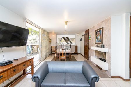 14_photo/94dce37c17.7d44486df2fbe63f-ATLAS-5bfbaced-e1cb-437d-9834-54bcc26d09b9.jpg de casa à venda com 5 quartos, 255m² em Água Verde, Curitiba