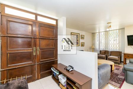 11_photo/94dce37c17.7d44486df2fbe63f-ATLAS-6bcd4f59-4f22-4e5a-9277-9f0a8fe1bb81.jpg de casa à venda com 5 quartos, 255m² em Água Verde, Curitiba