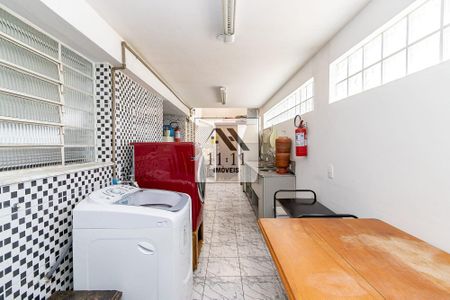 9_photo/94dce37c17.7d44486df2fbe63f-ATLAS-a7fc06e5-5581-4ddd-8896-55a7a81edee7.jpg de casa à venda com 5 quartos, 255m² em Água Verde, Curitiba