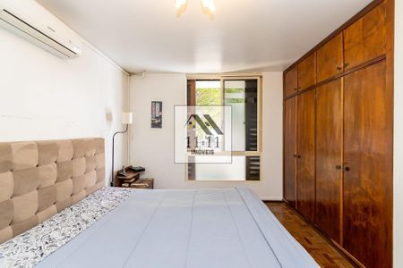 38_photo/94dce37c17.7d44486df2fbe63f-ATLAS-a97e480b-0f12-4cb2-ab78-2b529218c3dd.jpg de casa à venda com 5 quartos, 255m² em Água Verde, Curitiba