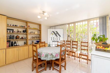 19_photo/94dce37c17.7d44486df2fbe63f-ATLAS-ca8abcc4-7bbf-4cea-b849-c25811a1c920.jpg de casa à venda com 5 quartos, 255m² em Água Verde, Curitiba