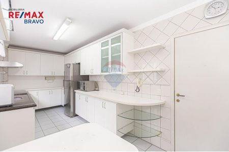 9_photo/94dce37c39.c73b78bac5a2f3b6-ATLAS-7f3db127-05a2-4295-8978-bdee8a4fe08e.jpg de apartamento à venda com 4 quartos, 160m² em Água Verde, Curitiba