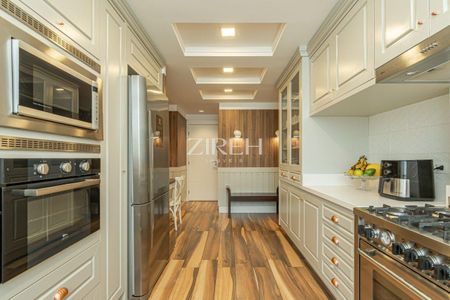 9_photo/94dce37cf7.e2dee8df1601a9ef-ATLAS-59de9a59-bced-4cf5-b0b4-1202afea5b0c.jpg de apartamento à venda com 4 quartos, 342m² em Água Verde, Curitiba