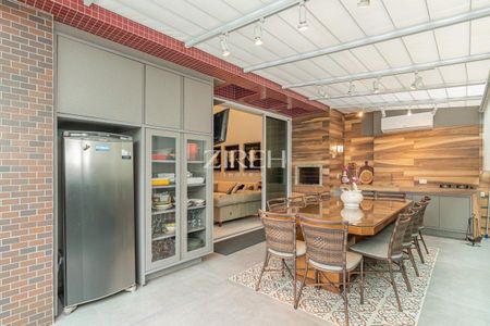 13_photo/94dce37cf7.e2dee8df1601a9ef-ATLAS-b18841de-70d1-4569-a0be-8aec52b0ecb0.jpg de apartamento à venda com 4 quartos, 342m² em Água Verde, Curitiba