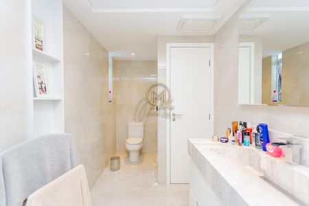 24_photo/94dce37cf9.0fca3daec1aa15fd-ATLAS-075aeb8b-e396-421c-85eb-012a080cb6f7.jpg de apartamento à venda com 4 quartos, 300m² em Água Verde, Curitiba