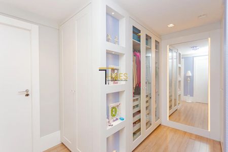 7_photo/94dce37cf9.0fca3daec1aa15fd-ATLAS-150139ed-e915-4ce2-b2f8-d9290f66bde4.jpg de apartamento para alugar com 5 quartos, 300m² em Água Verde, Curitiba