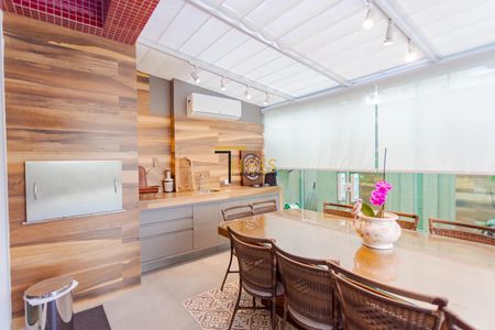 9_photo/94dce37cf9.0fca3daec1aa15fd-ATLAS-42bce42c-7fa6-4b2c-ae0d-2bc6aa1b4591.jpg de apartamento para alugar com 5 quartos, 300m² em Água Verde, Curitiba