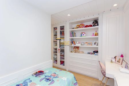 3_photo/94dce37cf9.0fca3daec1aa15fd-ATLAS-7ab8e766-b9aa-4f07-b6a7-d5f713d095b9.jpg de apartamento para alugar com 5 quartos, 300m² em Água Verde, Curitiba