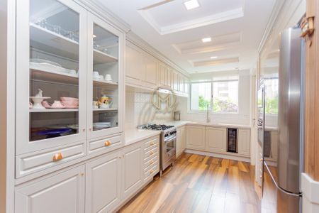 29_photo/94dce37cf9.0fca3daec1aa15fd-ATLAS-e44253d9-d18c-4f2b-afff-c847c9e472db.jpg de apartamento à venda com 4 quartos, 300m² em Água Verde, Curitiba