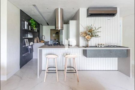 2_photo/94dce37d7f.4e24b60206de083b-ATLAS-db8322a9-15ac-4d78-95f2-af716063daa7.jpg de apartamento à venda com 3 quartos, 130m² em Água Verde, Curitiba