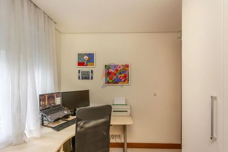 31_photo/94dce37d85.6f42d91f51f3b499-ATLAS-6158f446-cb2b-49ae-85dd-1f9d5c80cdd6.jpg de casa à venda com 4 quartos, 350m² em Água Verde, Curitiba