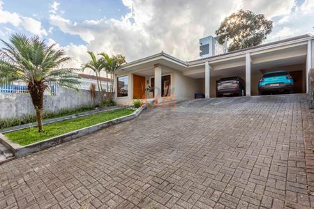 33_photo/94dce37d85.6f42d91f51f3b499-ATLAS-e284409d-82d6-48e0-bbab-5106fa71249b.jpg de casa à venda com 4 quartos, 350m² em Água Verde, Curitiba