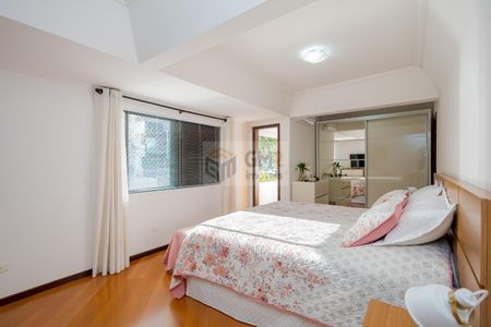 5_photo/94dce37dfd.c74d3e0c457d7f23-ATLAS-130f9d5b-a3c8-401c-a41f-4a3f5a7f4865.jpg de casa à venda com 3 quartos, 176m² em Água Verde, Curitiba