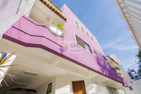 8_photo/94dce37dfd.c74d3e0c457d7f23-ATLAS-535cb520-2b92-4eae-8ec7-b10174474d2b.jpg de casa à venda com 3 quartos, 176m² em Água Verde, Curitiba