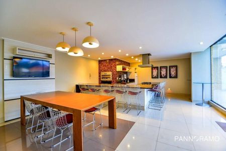 30_photo/94dce37e5d.092c680eb5162aa2-ATLAS-73c4e6ab-0300-49fc-b73f-4b3c1e028fed.jpg de apartamento à venda com 4 quartos, 190m² em Água Verde, Curitiba