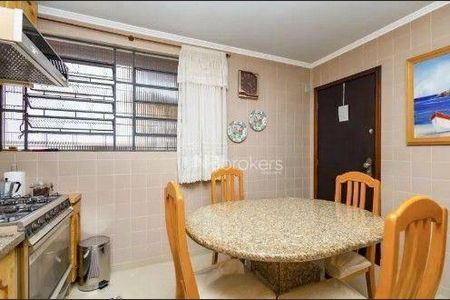 11_photo/94dce37e5f.48d762983a57b806-ATLAS-2cd62c2c-c5dd-45fe-a51a-97ad26efa0eb.jpg de casa à venda com 3 quartos, 185m² em Água Verde, Curitiba