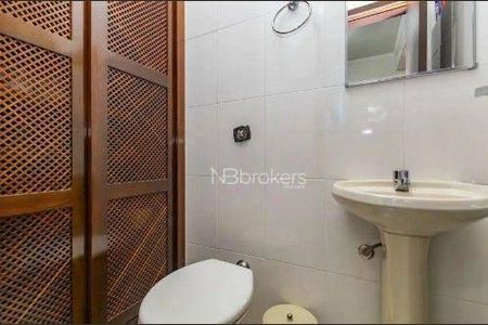 45_photo/94dce37e5f.48d762983a57b806-ATLAS-d1e0d903-8d55-441f-86e3-a4f8cbccf68b.jpg de casa à venda com 3 quartos, 185m² em Água Verde, Curitiba