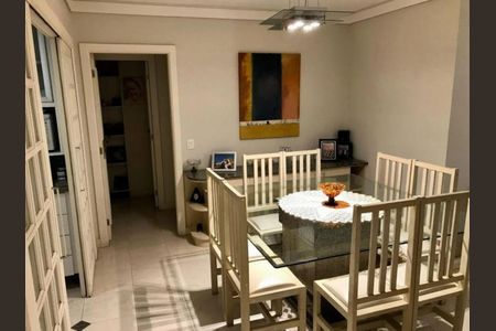 4_photo/94dce37e6b.066cb10c4ae45710-ATLAS-5d436d5c-d30f-4e5f-bdd1-2576c62b0552.jpg de apartamento à venda com 3 quartos, 170m² em Água Verde, Curitiba