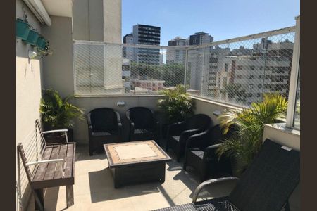 5_photo/94dce37e6b.066cb10c4ae45710-ATLAS-61e3ffc9-d333-4782-9d75-e837d991be79.jpg de apartamento à venda com 3 quartos, 170m² em Água Verde, Curitiba