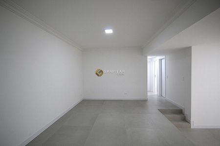 4_photo/94dce37ea7.cd0e1b8ac142a368-ATLAS-76bcaca9-66d0-4e46-a3b2-3bce82e8549e.jpg de apartamento à venda com 3 quartos, 104m² em Água Verde, Curitiba