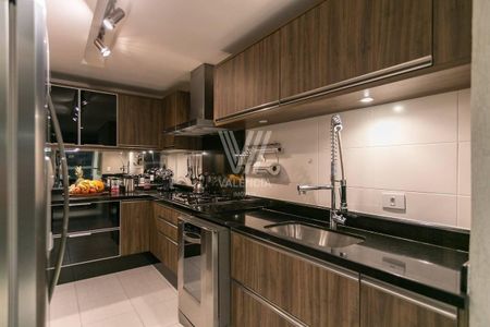 8_photo/94dce37ec5.c1dc00249eefaead-ATLAS-2a40911f-a8d5-4fe3-8c75-1c3f84275d3e.jpg de apartamento à venda com 3 quartos, 173m² em Vila Izabel, Curitiba