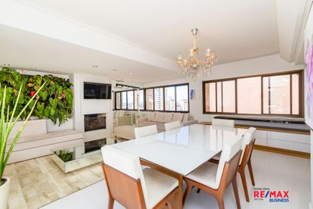 6_photo/94dce37ec9.f31f4fb75048700d-ATLAS-d0c3bf38-bd7f-424a-adcf-e152664d8fe7.jpg de apartamento à venda com 4 quartos, 291m² em Água Verde, Curitiba