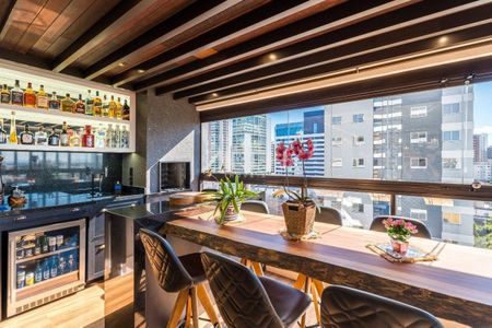 8_photo/94dce37ee9.b11d2c5b635c8ec8-ATLAS-a97ac88e-4d2a-479c-9c2f-a9b5e8145d8d.jpg de apartamento à venda com 2 quartos, 142m² em Água Verde, Curitiba