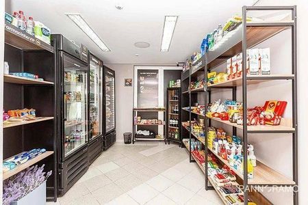 8_photo/94dce37f3f.d1eb6f2504129ca7-ATLAS-376981a6-e7ba-49c3-b1ee-29408164b5d3.jpg de apartamento à venda com 3 quartos, 88m² em Água Verde, Curitiba