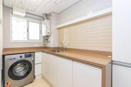 14_photo/94dce37f6f.04cd2139f0efbdfe-ATLAS-2f10a19c-9560-46c8-a14e-f8eaefd31f29.jpg de apartamento à venda com 2 quartos, 120m² em Água Verde, Curitiba