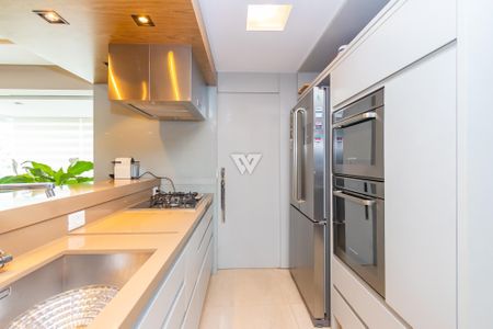 12_photo/94dce37f6f.04cd2139f0efbdfe-ATLAS-8d50c874-e9b2-4a52-baf5-3445da82a440.jpg de apartamento à venda com 2 quartos, 120m² em Água Verde, Curitiba