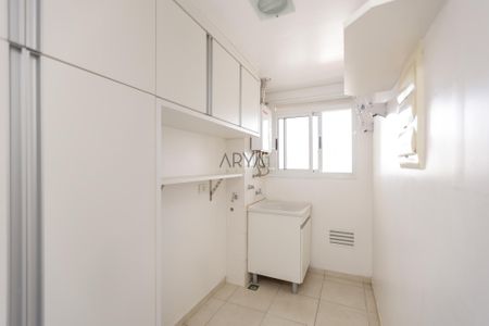 2_photo/94dce37f6f.299a87196e5b5b95-ATLAS-a289fce7-4e81-4b2b-9e7e-62e7af634f8e.jpg de apartamento à venda com 3 quartos, 119m² em Água Verde, Curitiba