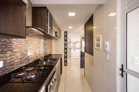 7_photo/94dce37f6f.a56b91eb6a1fcad9-ATLAS-4015fe5e-bc03-42f0-8de3-935d73ee7acc.jpg de apartamento à venda com 2 quartos, 86m² em Água Verde, Curitiba