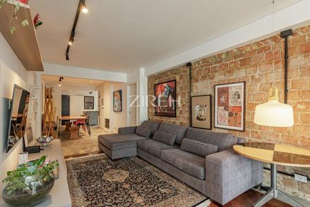 5_photo/94dce37f79.3c4e2514193b1f4a-ATLAS-d2f47e83-0f8e-48e9-a63f-297d481dd5c2.jpg de apartamento à venda com 2 quartos, 145m² em Água Verde, Curitiba