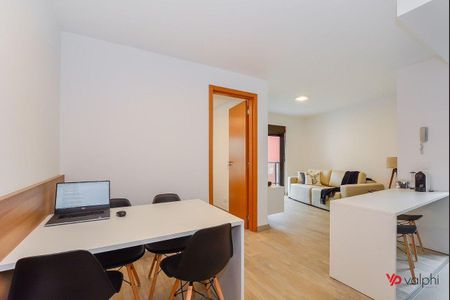 7_photo/94dce37f83.700bfcb4f77661ac-ATLAS-2be4e663-8cc9-4135-98a4-6a25f213c9a6.jpg de apartamento à venda com 1 quarto, 48m² em Água Verde, Curitiba