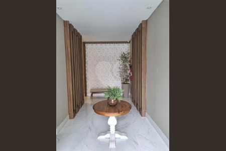 12_photo/94dce37f83.8ae1cb5ed2a1280b-ATLAS-830951d2-112c-408b-935e-fd70bf4e7980.jpg de apartamento à venda com 1 quarto, 31m² em Água Verde, Curitiba