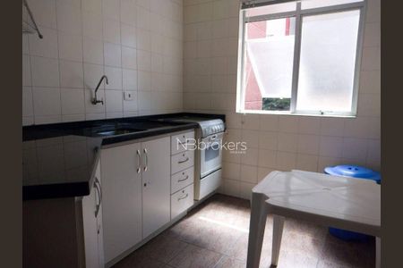 4_photo/94dce37f9b.e100dba37721dde7-ATLAS-eec78964-2f7c-47da-b101-b0ed87efc4f4.jpg de apartamento à venda com 2 quartos, 55m² em Água Verde, Curitiba