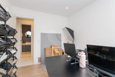 10_photo/94dce38013.ceff8192393c33de-ATLAS-2bb22e27-75d2-42d3-98fe-20a60f64ffa4.jpg de apartamento à venda com 2 quartos, 91m² em Água Verde, Curitiba