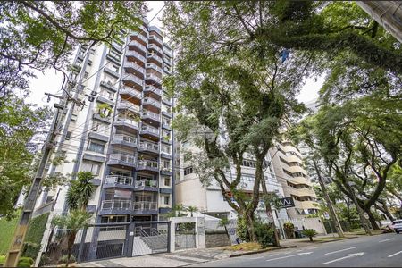 2_photo/94dce38015.927d14d2441f1c34-ATLAS-b6eaff1d-e5a8-42e1-aaa0-08459b1a637e.jpg de apartamento à venda com 3 quartos, 191m² em Água Verde, Curitiba