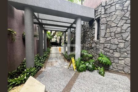 25_photo/94dce38031.1e7c768964e94665-ATLAS-c9e4f6bb-6dca-423a-917c-e4fb52aa1a0a.jpg de apartamento à venda com 3 quartos, 164m² em Água Verde, Curitiba