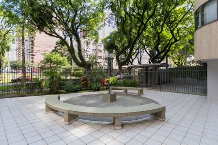 30_photo/94dce3803f.20ffa586469ee160-ATLAS-92db0562-1ec6-4e6d-992d-86d78d259b29.jpg de apartamento à venda com 4 quartos, 149m² em Água Verde, Curitiba