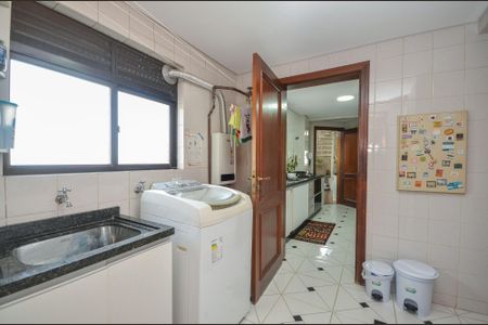 9_photo/94dce3804d.cc512a8a11167d9f-ATLAS-e1efa707-47fb-4b4d-a208-66853ca16f1a.jpg de apartamento à venda com 4 quartos, 354m² em Água Verde, Curitiba